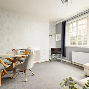  Apartment 2 Bedroom Royal Mile